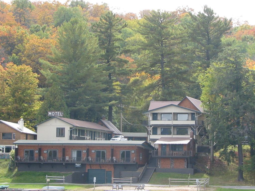 Pine Knoll Hotel Lakeside Lodge & Cabin Old Forge Zimmer foto